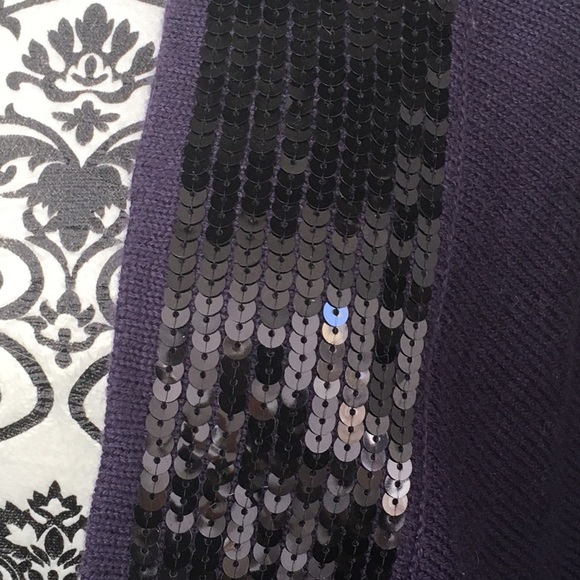 Sweater - Picture 2 of 4